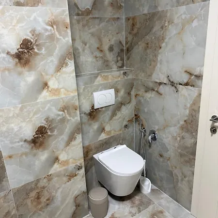 Dengu Luxury * 티라나